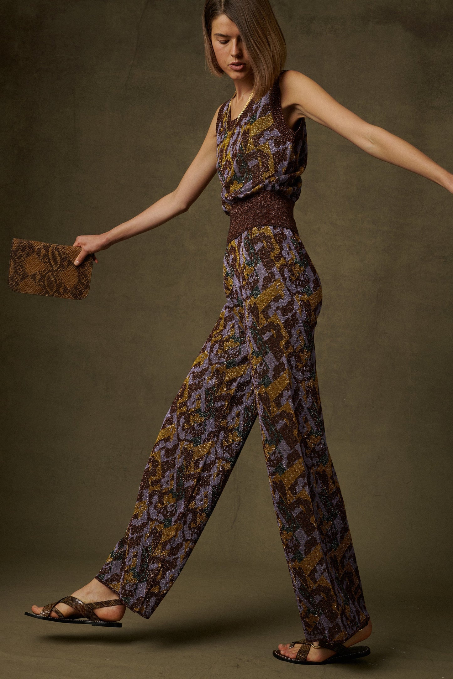 CAMISETA SIN MANGAS DE PUNTO PETON MORADO