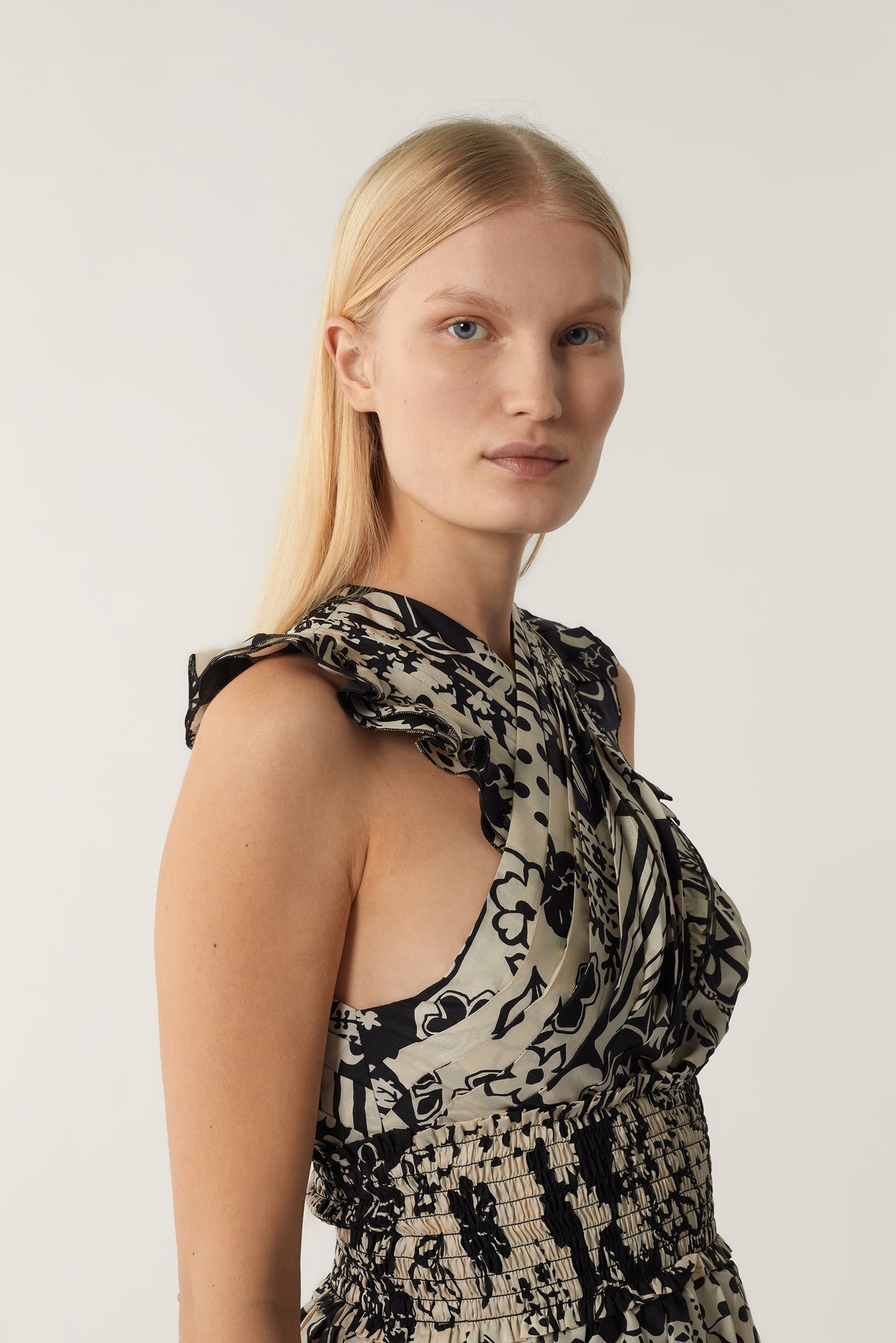 VESTIDO QUIERO NEGRA vue 8